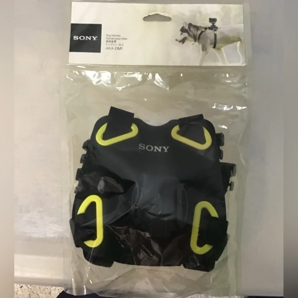 Sony AKA-DM1 Action Cam Dog Harness Pet Camera Mount New Sealed - Picture 1 of 3
